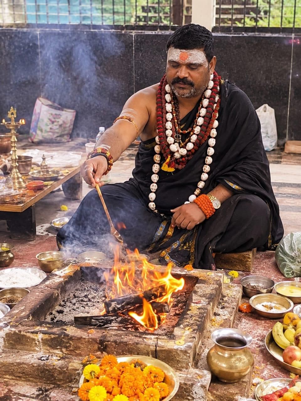 Tantrik Chetan Dass Ji